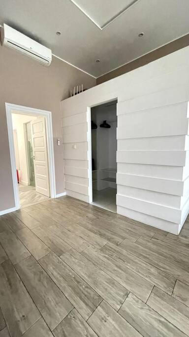 Renovated And Spacious Two-bedroom In Budapeszt