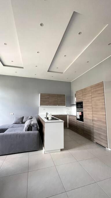 Renovated And Spacious Two-bedroom In * Budapeszt
